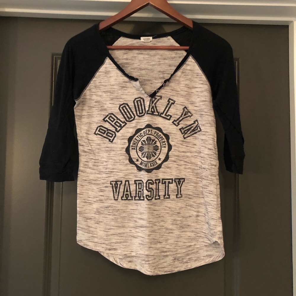 🌺 Garage Women’s Shirt Size S/P Gray